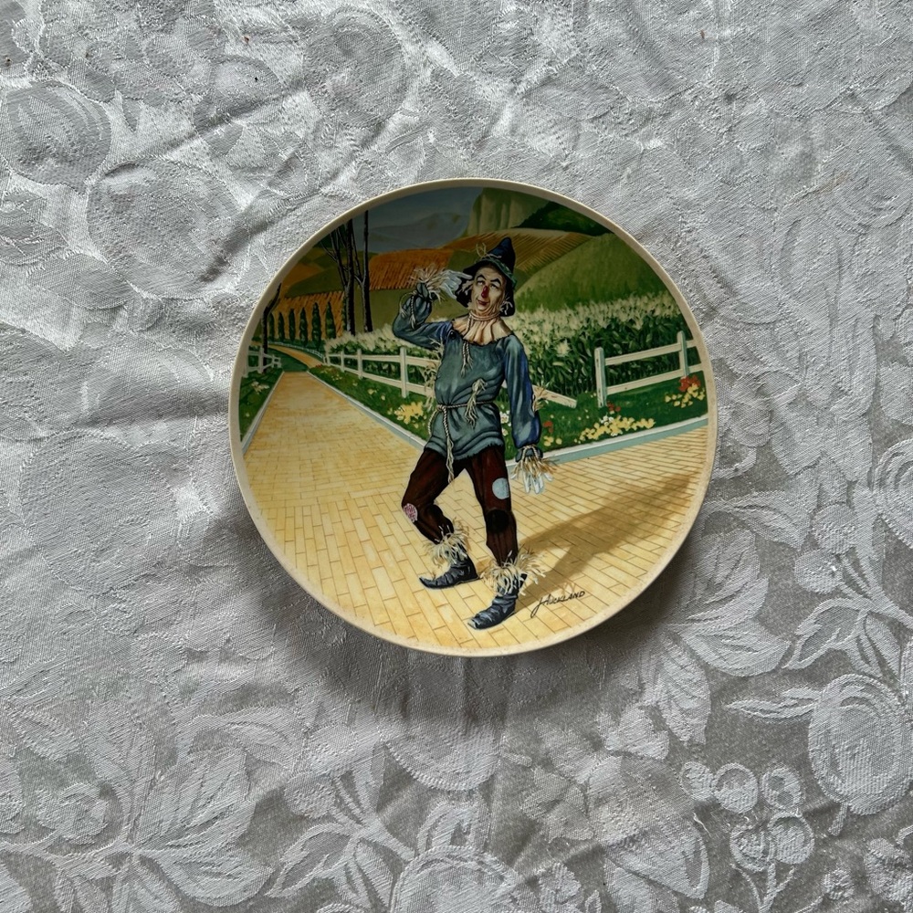 Wizard of Oz Scarecrow numbered Decorative Plate